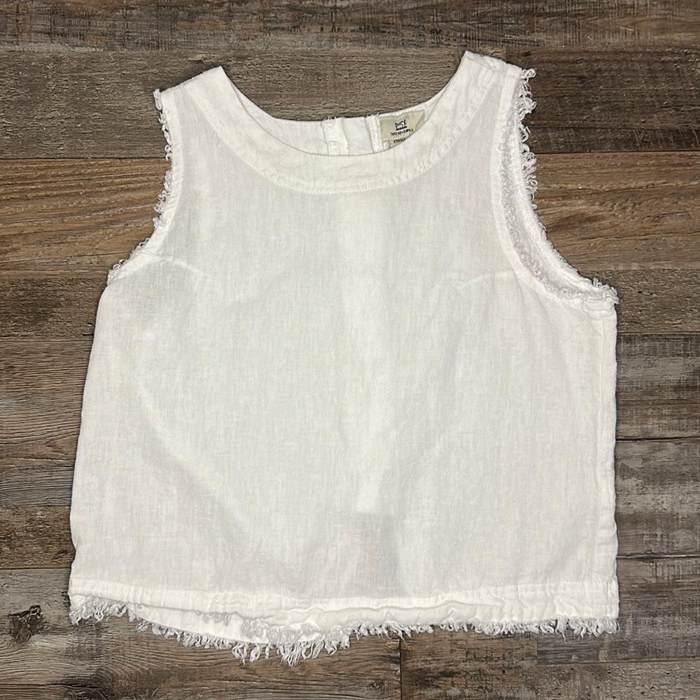 Women’s white top